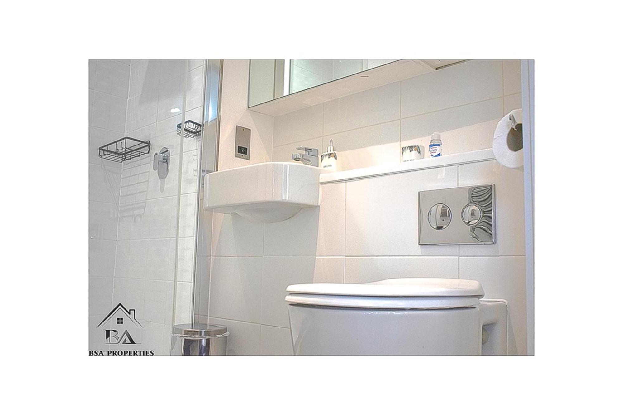 Centre Ascot Apartment: Pet-friendly With Free Parking Bracknell