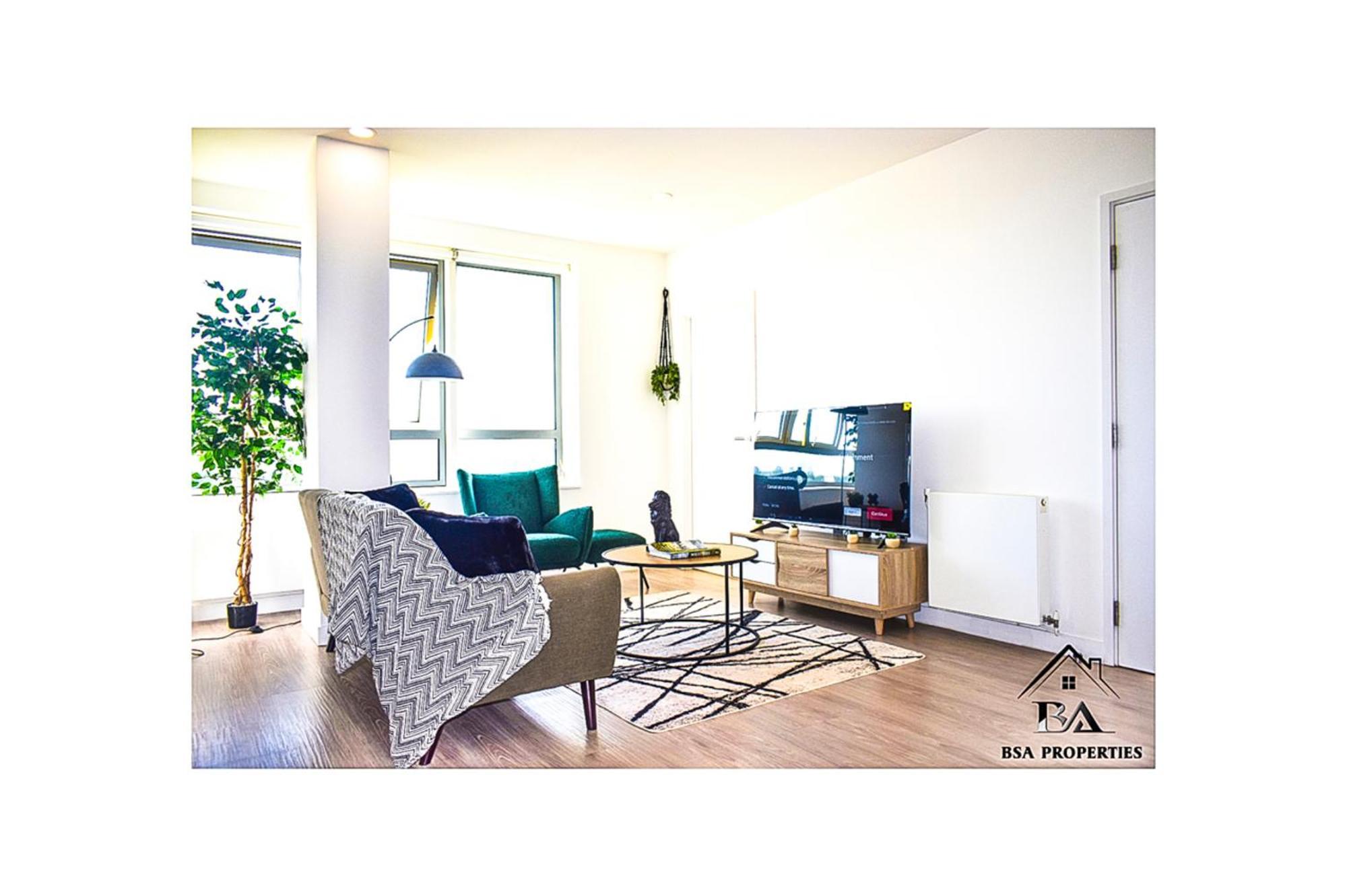 Centre Ascot Apartment: Pet-friendly With Free Parking *