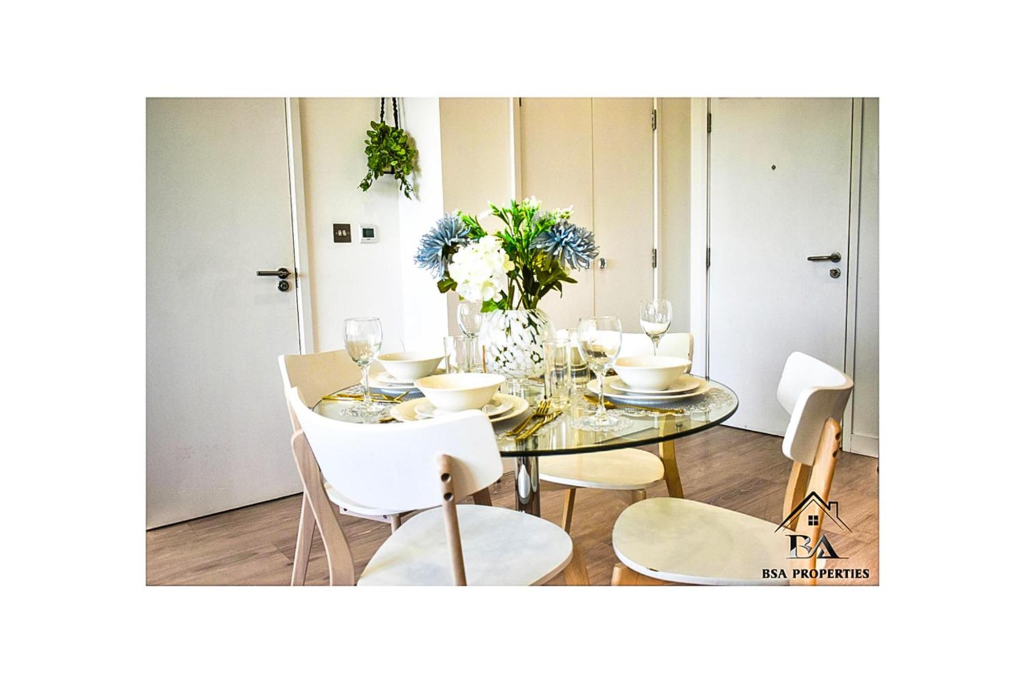 Centre Close To Ascot & Legoland Sleep Upto 4 Guests - Parking On Request! Apartment